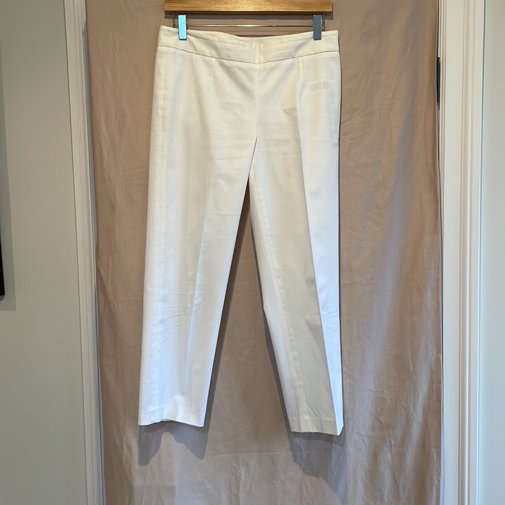 Shelli Segal White Capri pants- size 6